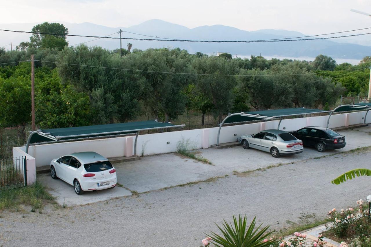 Oliva Holiday Homes Dhiyellótika Buitenkant foto