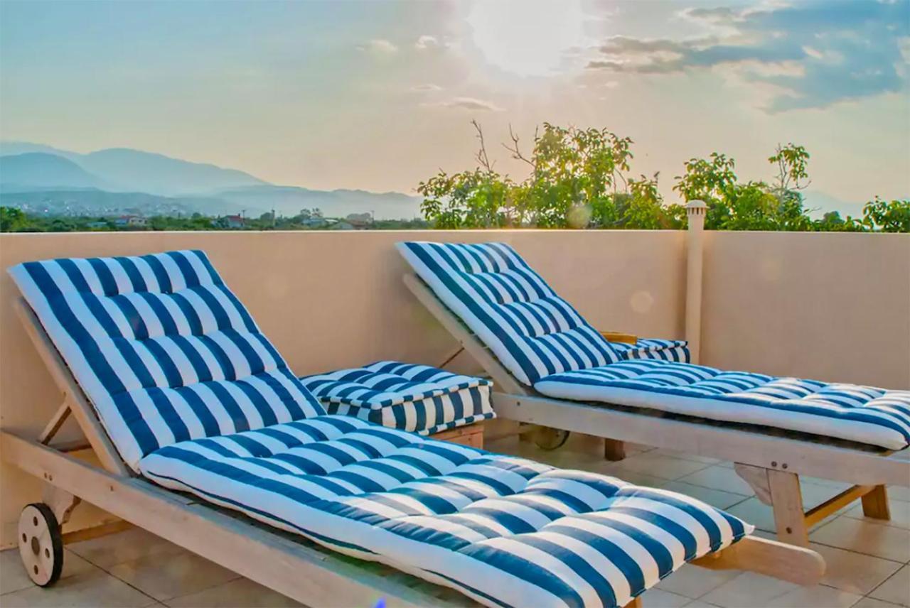 Oliva Holiday Homes Dhiyellótika Buitenkant foto