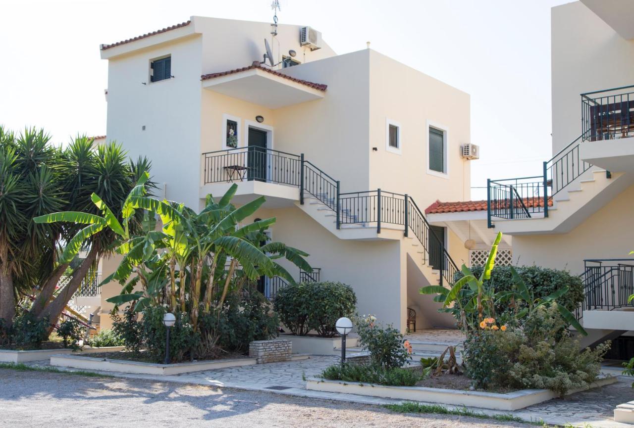 Oliva Holiday Homes Dhiyellótika Buitenkant foto