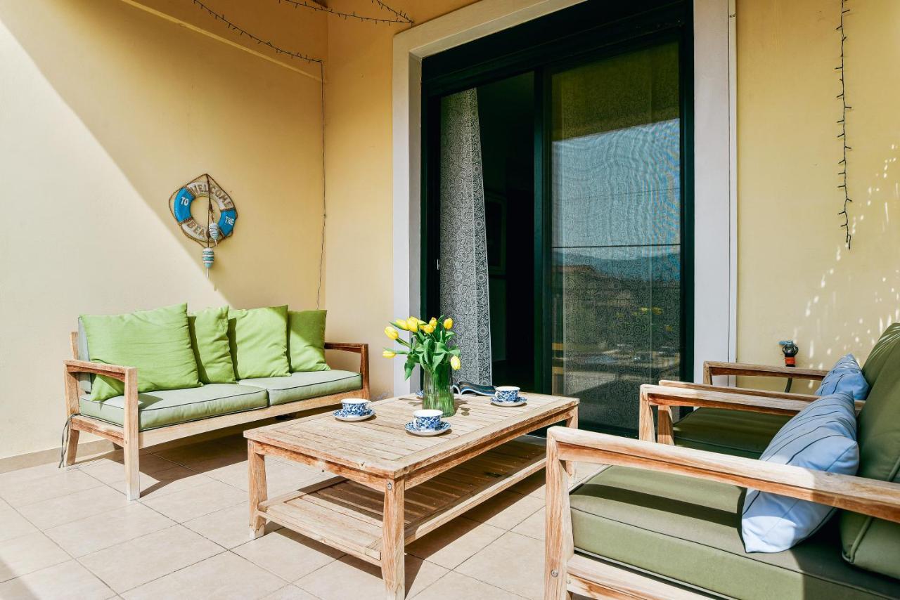 Oliva Holiday Homes Dhiyellótika Buitenkant foto